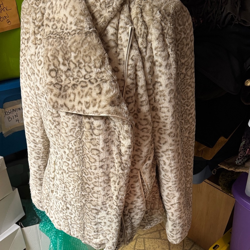 Dennis Basso Leopard Print Women's Jacket